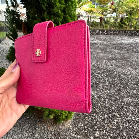 Tory Burch Robinson Pebbled Leather Snap Wallet - Hot Pink - Picture 8 of 8